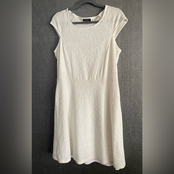 Cocomo Soft Brocade Patterned Fit N Flare Cap Sleeves White Dress Size M - Picture 6 of 6